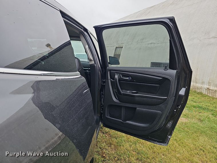 image for item MH9405 2014 Chevrolet Traverse LT  SUV