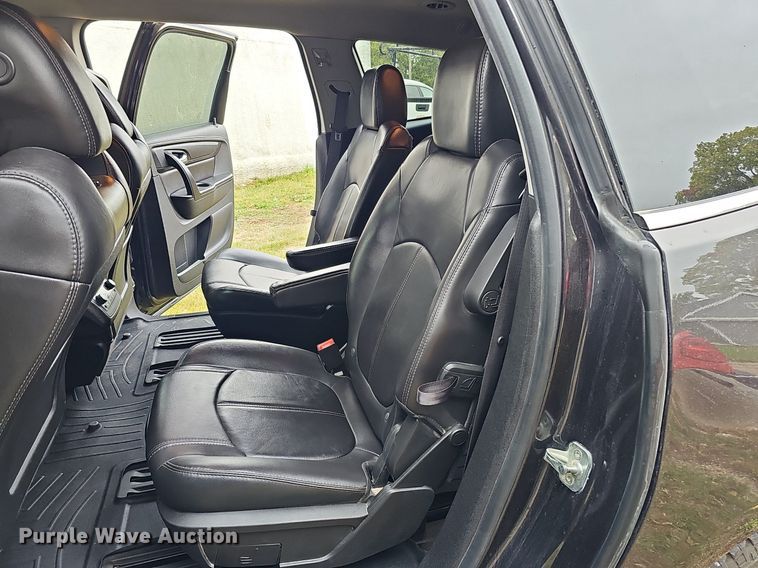 image for item MH9405 2014 Chevrolet Traverse LT  SUV