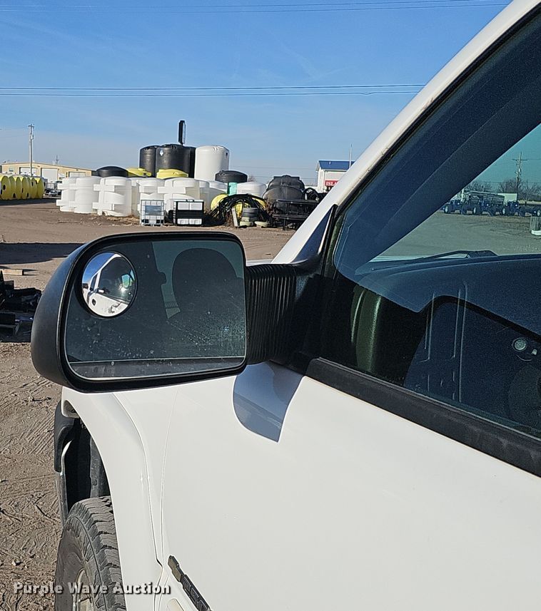 image for item MH9513 2005 Chevrolet Silverado 2500HD  Ext. Cab pickup truck