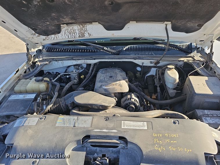 image for item MH9513 2005 Chevrolet Silverado 2500HD  Ext. Cab pickup truck