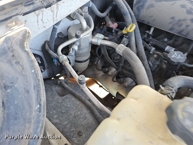 image for item MH9513 2005 Chevrolet Silverado 2500HD  Ext. Cab pickup truck