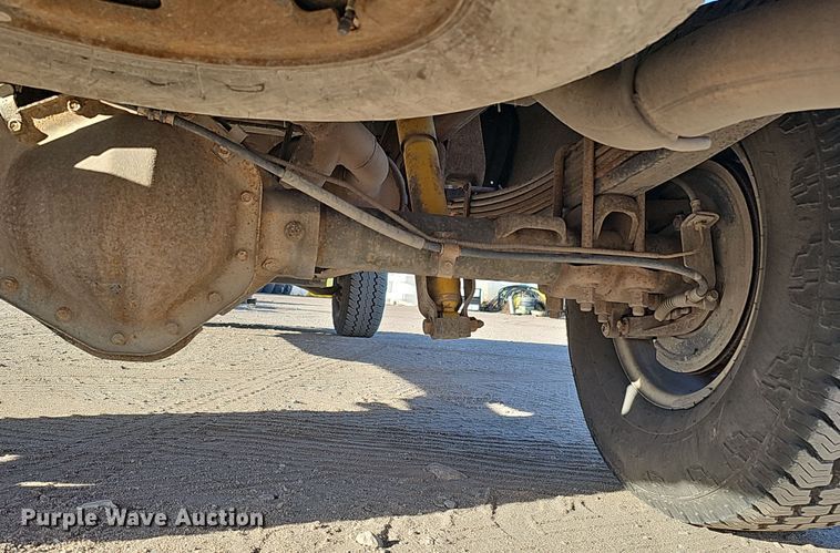 image for item MH9513 2005 Chevrolet Silverado 2500HD  Ext. Cab pickup truck