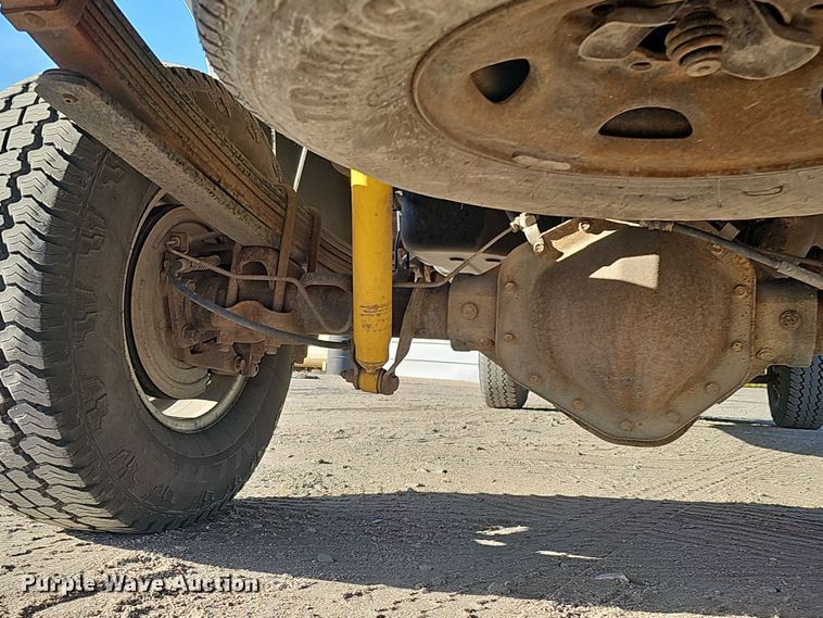 image for item MH9513 2005 Chevrolet Silverado 2500HD  Ext. Cab pickup truck