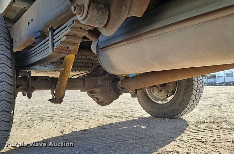 image for item MH9513 2005 Chevrolet Silverado 2500HD  Ext. Cab pickup truck