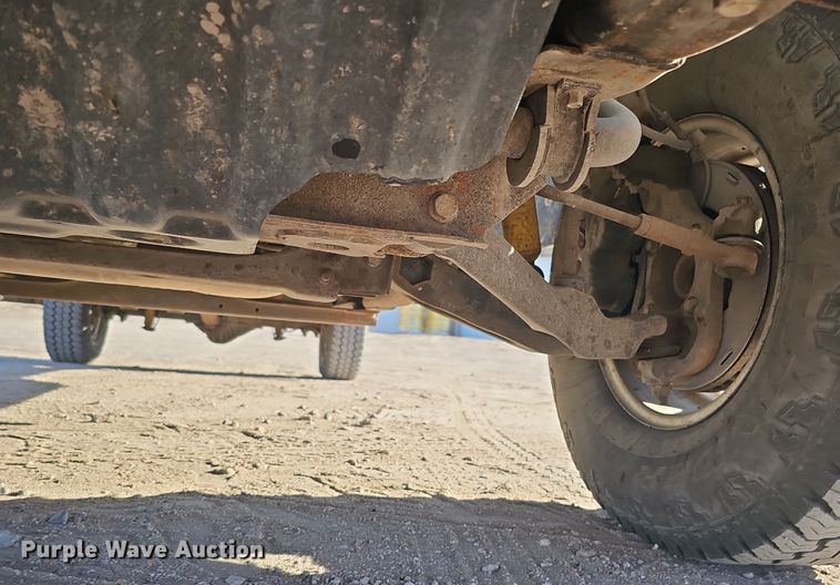 image for item MH9513 2005 Chevrolet Silverado 2500HD  Ext. Cab pickup truck