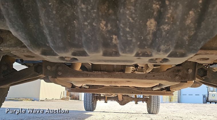 image for item MH9513 2005 Chevrolet Silverado 2500HD  Ext. Cab pickup truck