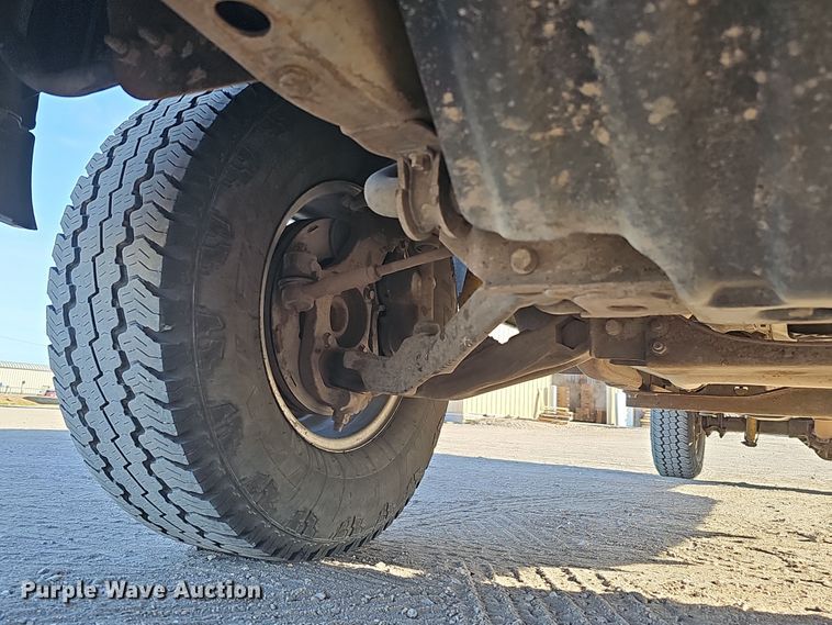 image for item MH9513 2005 Chevrolet Silverado 2500HD  Ext. Cab pickup truck