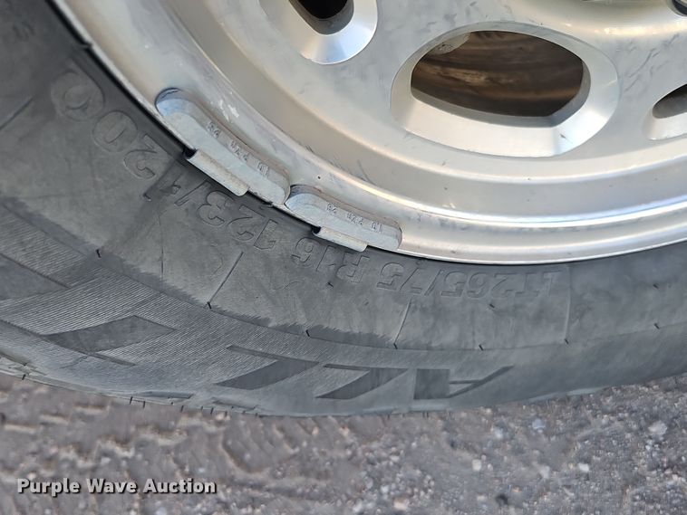 image for item MH9513 2005 Chevrolet Silverado 2500HD  Ext. Cab pickup truck