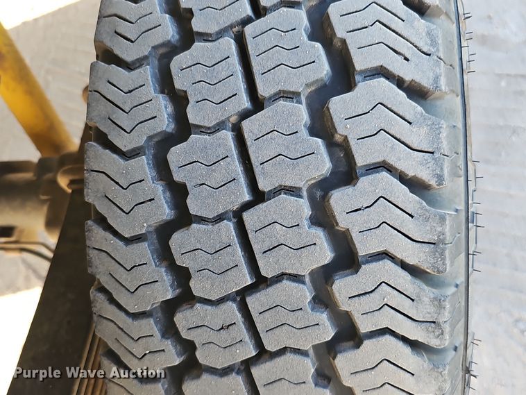 image for item MH9513 2005 Chevrolet Silverado 2500HD  Ext. Cab pickup truck