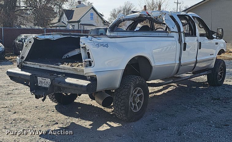 image for item MH9514 2000 Ford  F350 Super Duty XLT  Crew Cab pickup truck