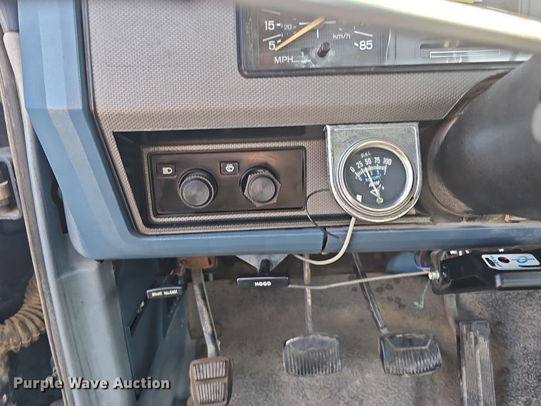 image for item MH9518 1986 Ford F350  pickup truck