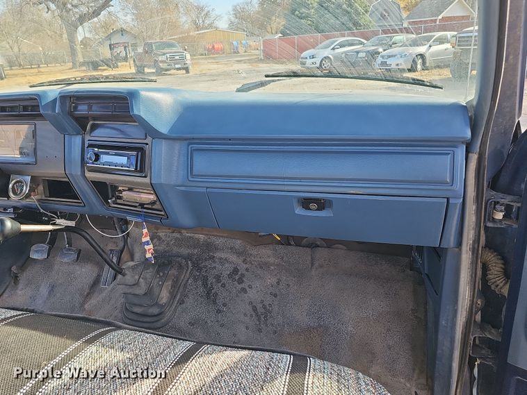 image for item MH9518 1986 Ford F350  pickup truck