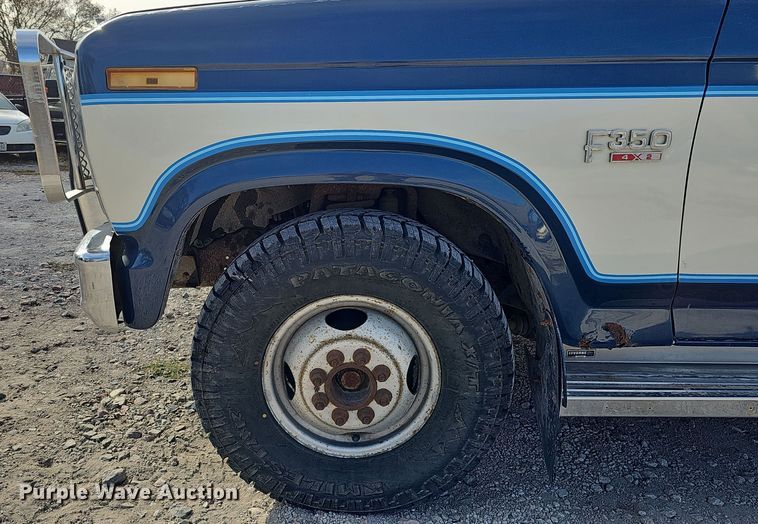 image for item MH9518 1986 Ford F350  pickup truck