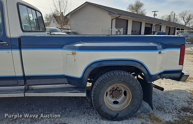image for item MH9518 1986 Ford F350  pickup truck