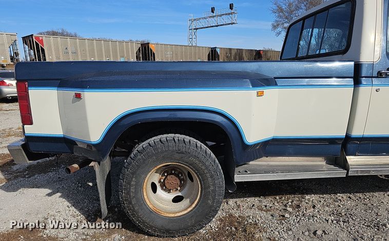 image for item MH9518 1986 Ford F350  pickup truck