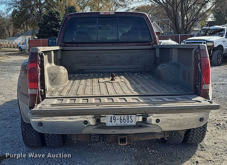 image for item MH9519 2007  Ford F350 Super Duty Lariat King Ranch  Crew Cab pickup truck