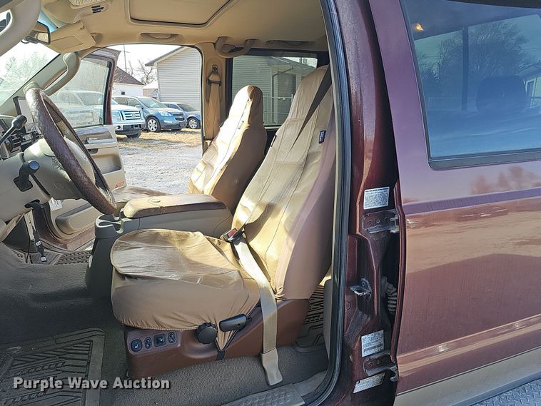 image for item MH9519 2007  Ford F350 Super Duty Lariat King Ranch  Crew Cab pickup truck