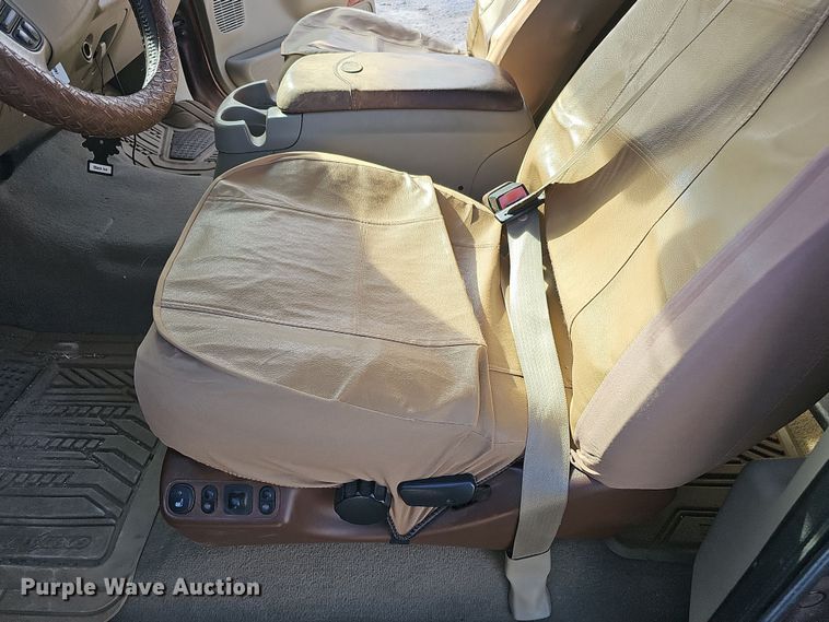 image for item MH9519 2007  Ford F350 Super Duty Lariat King Ranch  Crew Cab pickup truck