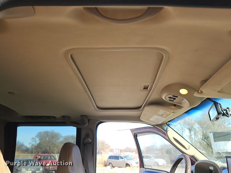 image for item MH9519 2007  Ford F350 Super Duty Lariat King Ranch  Crew Cab pickup truck