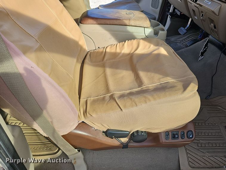 image for item MH9519 2007  Ford F350 Super Duty Lariat King Ranch  Crew Cab pickup truck