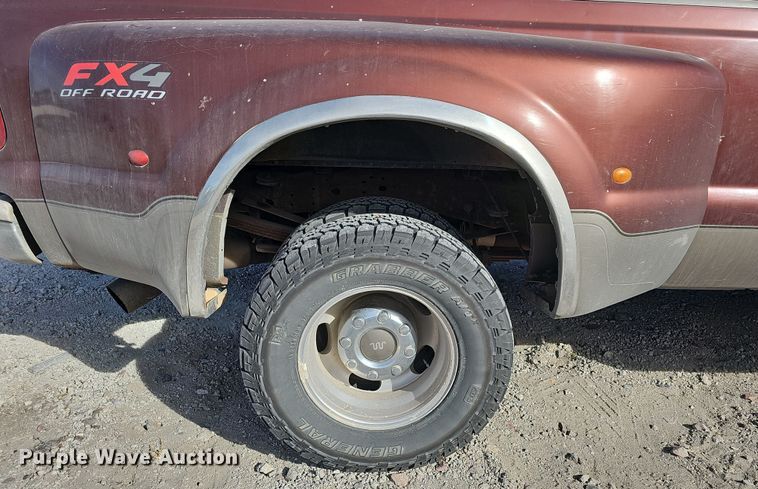 image for item MH9519 2007  Ford F350 Super Duty Lariat King Ranch  Crew Cab pickup truck