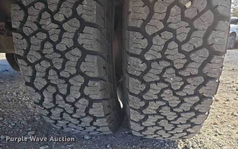 image for item MH9519 2007  Ford F350 Super Duty Lariat King Ranch  Crew Cab pickup truck