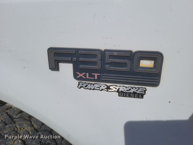 image for item MI9820 1996 Ford F350 XLT  flatbed pickup truck