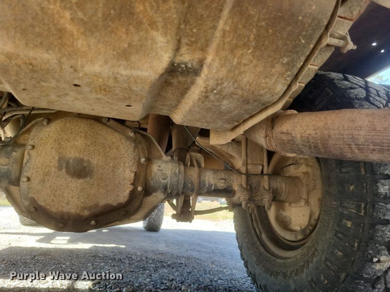 image for item MI9820 1996 Ford F350 XLT  flatbed pickup truck