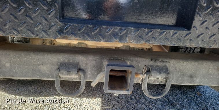 image for item MI9820 1996 Ford F350 XLT  flatbed pickup truck