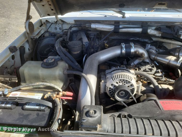 image for item MI9820 1996 Ford F350 XLT  flatbed pickup truck