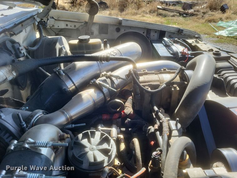 image for item MI9820 1996 Ford F350 XLT  flatbed pickup truck