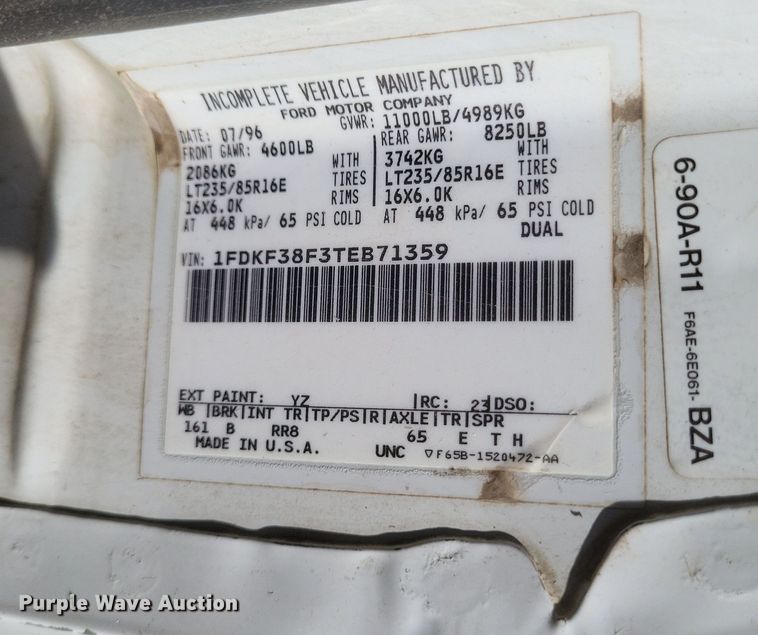 image for item MI9820 1996 Ford F350 XLT  flatbed pickup truck