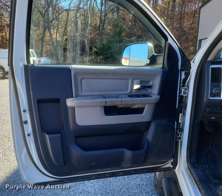 image for item MI9821 2012 Dodge Ram 2500 HD  pickup truck