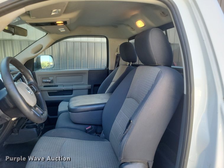 image for item MI9821 2012 Dodge Ram 2500 HD  pickup truck