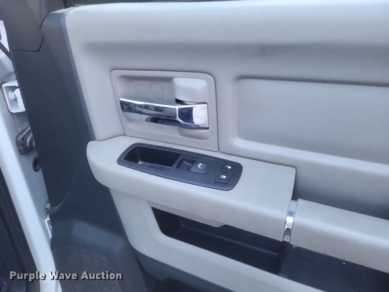 image for item MI9821 2012 Dodge Ram 2500 HD  pickup truck