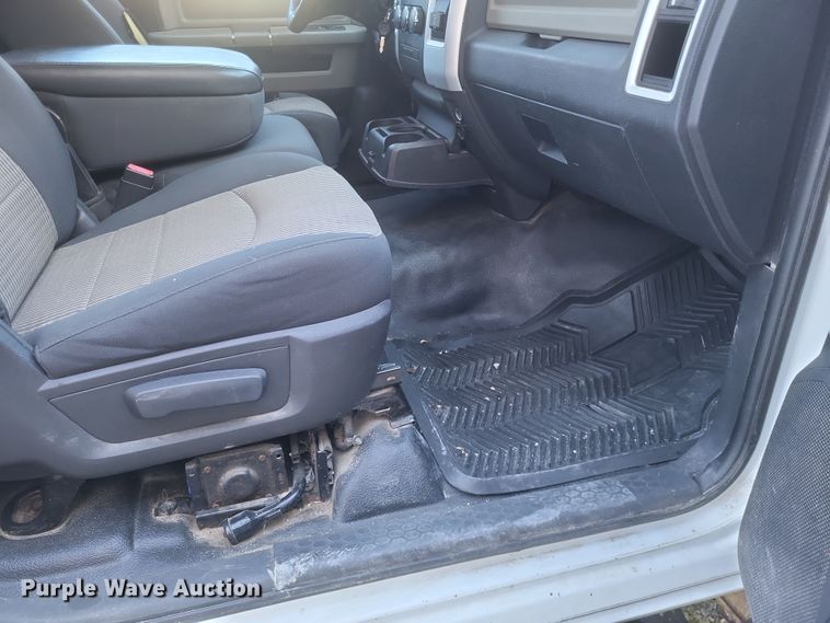 image for item MI9821 2012 Dodge Ram 2500 HD  pickup truck