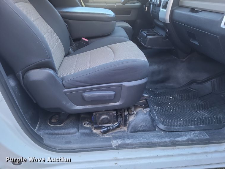 image for item MI9821 2012 Dodge Ram 2500 HD  pickup truck