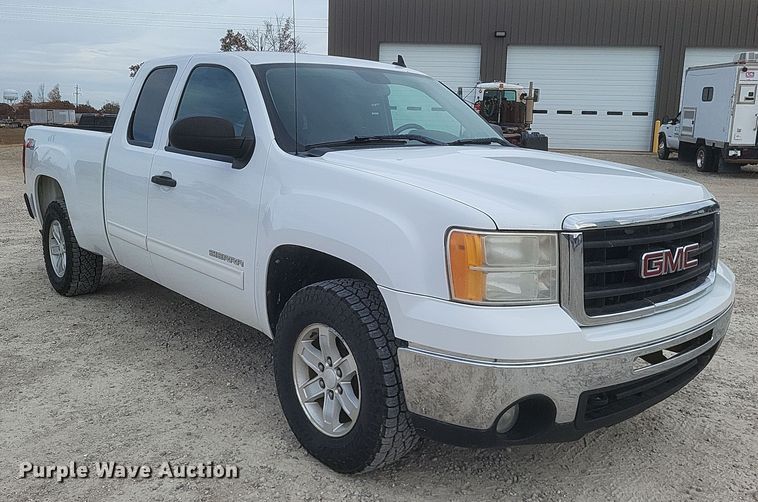 image for item MI9832 2011 GMC Sierra 1500 SLE  Ext. Cab pickup truck