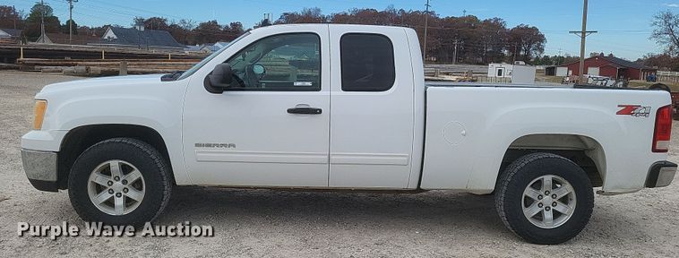 image for item MI9832 2011 GMC Sierra 1500 SLE  Ext. Cab pickup truck