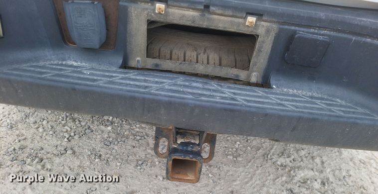 image for item MI9832 2011 GMC Sierra 1500 SLE  Ext. Cab pickup truck