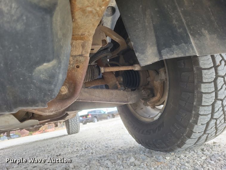 image for item MI9832 2011 GMC Sierra 1500 SLE  Ext. Cab pickup truck