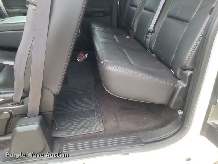 image for item MI9832 2011 GMC Sierra 1500 SLE  Ext. Cab pickup truck