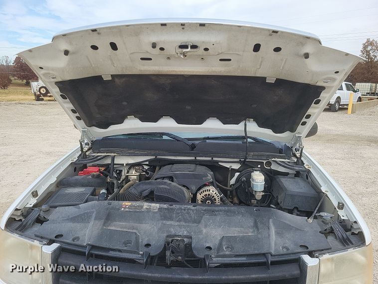 image for item MI9832 2011 GMC Sierra 1500 SLE  Ext. Cab pickup truck