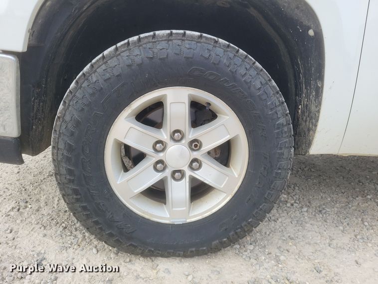 image for item MI9832 2011 GMC Sierra 1500 SLE  Ext. Cab pickup truck