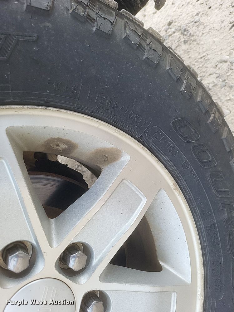 image for item MI9832 2011 GMC Sierra 1500 SLE  Ext. Cab pickup truck