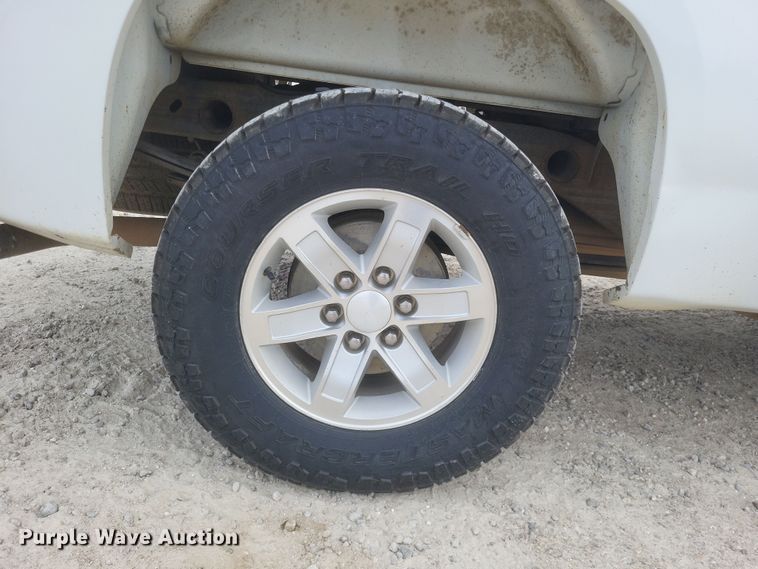 image for item MI9832 2011 GMC Sierra 1500 SLE  Ext. Cab pickup truck