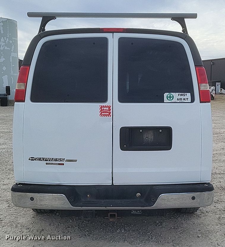 image for item MI9833 2014 Chevrolet Express  van