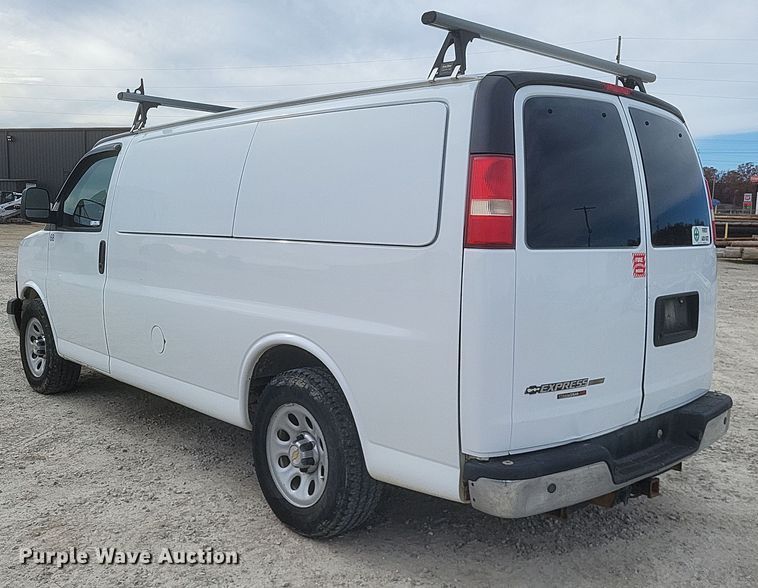 image for item MI9833 2014 Chevrolet Express  van