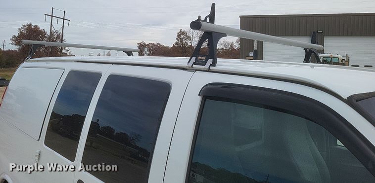 image for item MI9833 2014 Chevrolet Express  van