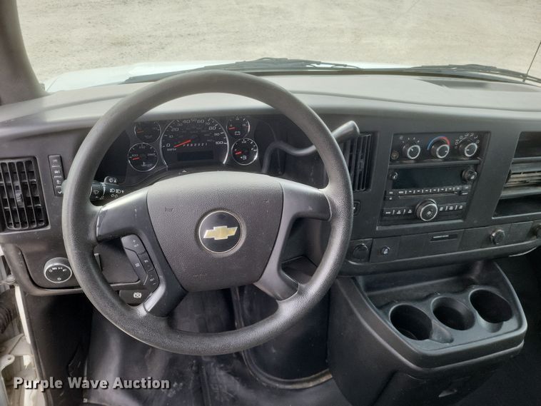 image for item MI9833 2014 Chevrolet Express  van